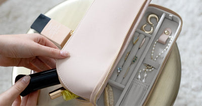 How to Pack Your Cosmetic Pouch Like a Pro